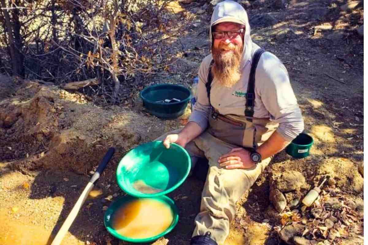 Discover Free Gold Mining Equipment for Successful Gold Panning