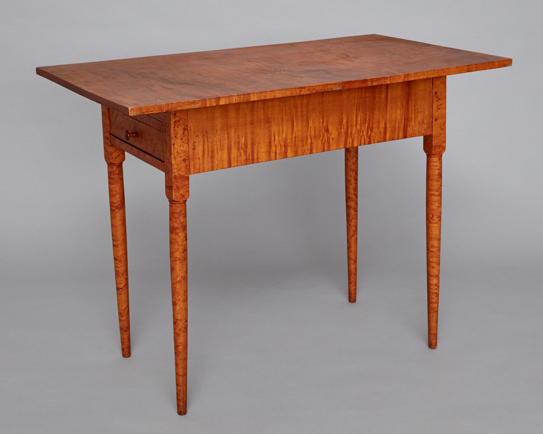 How to Identify a Genuine Antique Shaker Table： Key Features & History