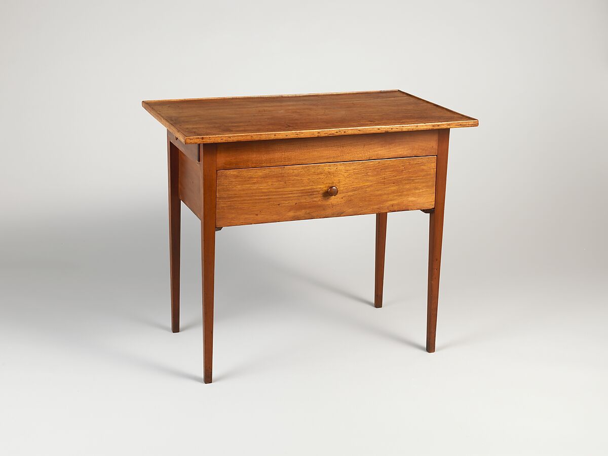 How to Identify a Genuine Antique Shaker Table： Key Features & History