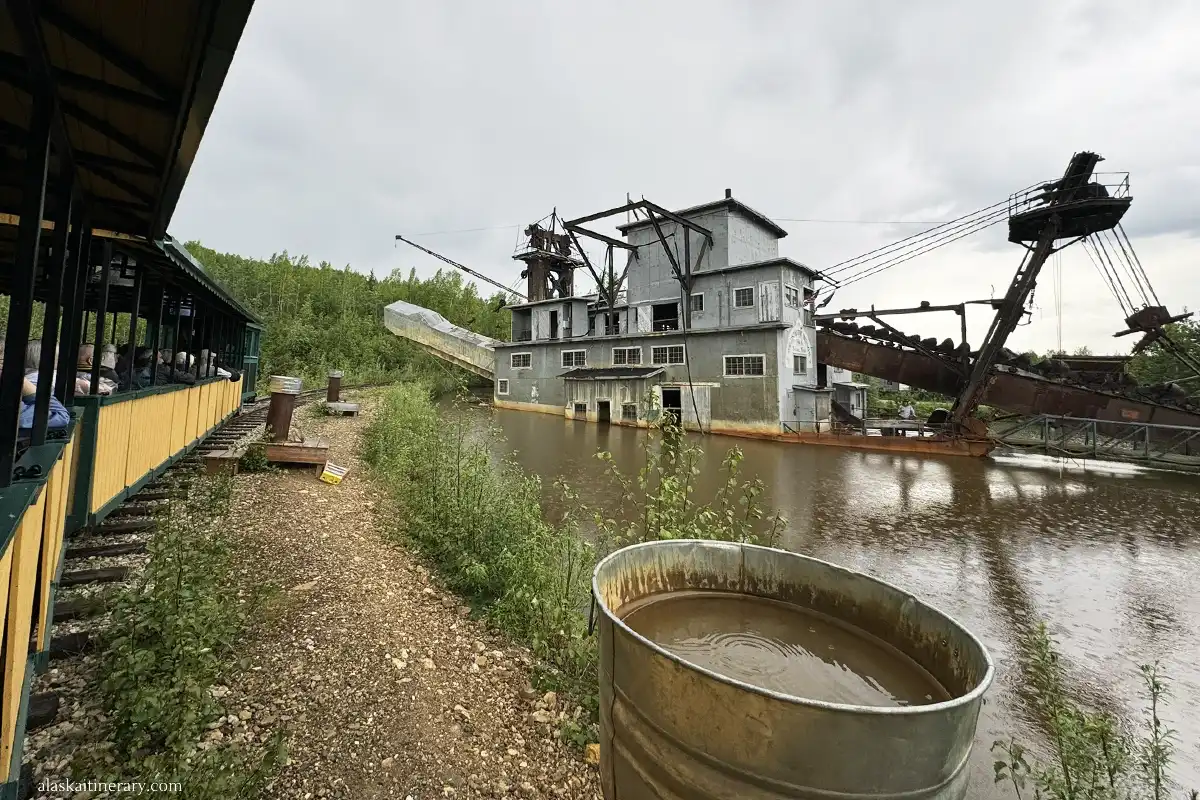 Unforgettable Gold Mining Trips in Alaska： Explore Historic Sites