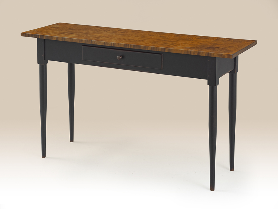 Timeless Elegance： Shaker Hall Table for Entryways and More