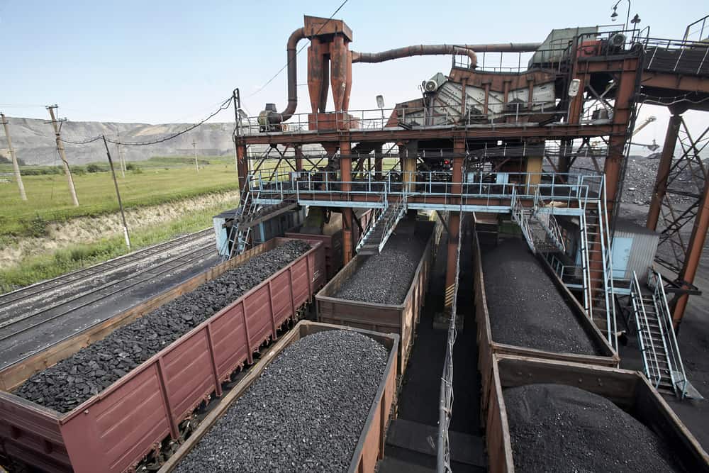 How Mine Railroads Revolutionized Ore and Coal Transportation