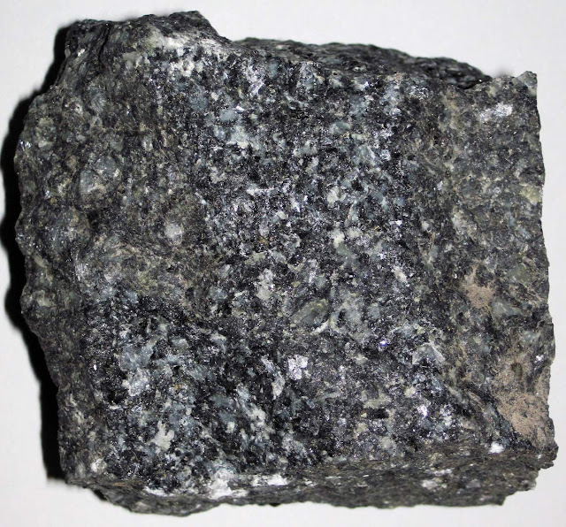 Exploring Gabbro: A Deep Dive into This Coarse-Grained Igneous Rock