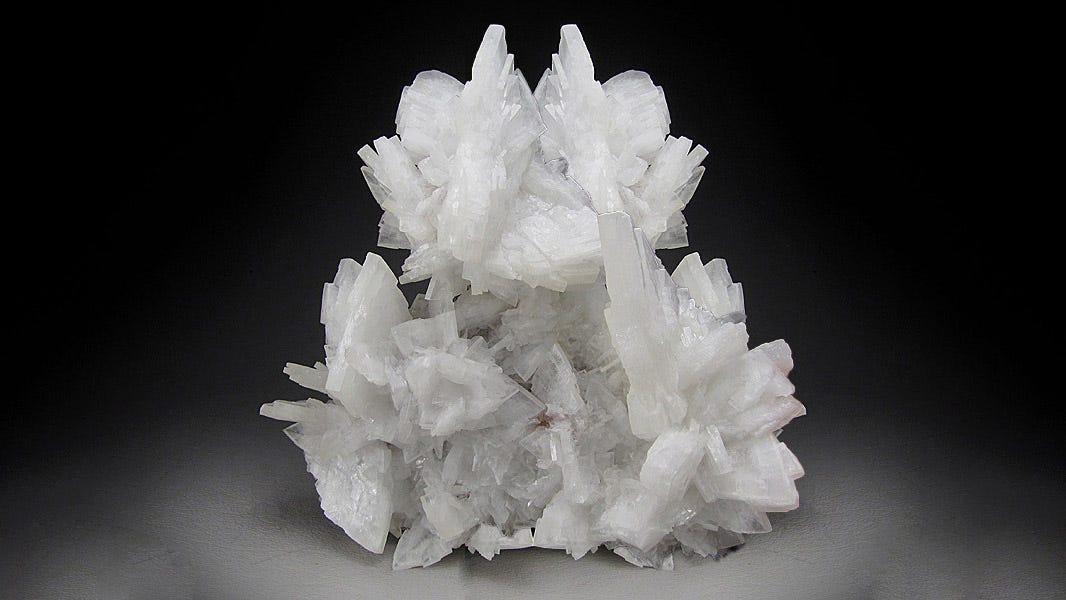 Comprehensive Guide to Baryte： Properties, Uses, and Key Facts